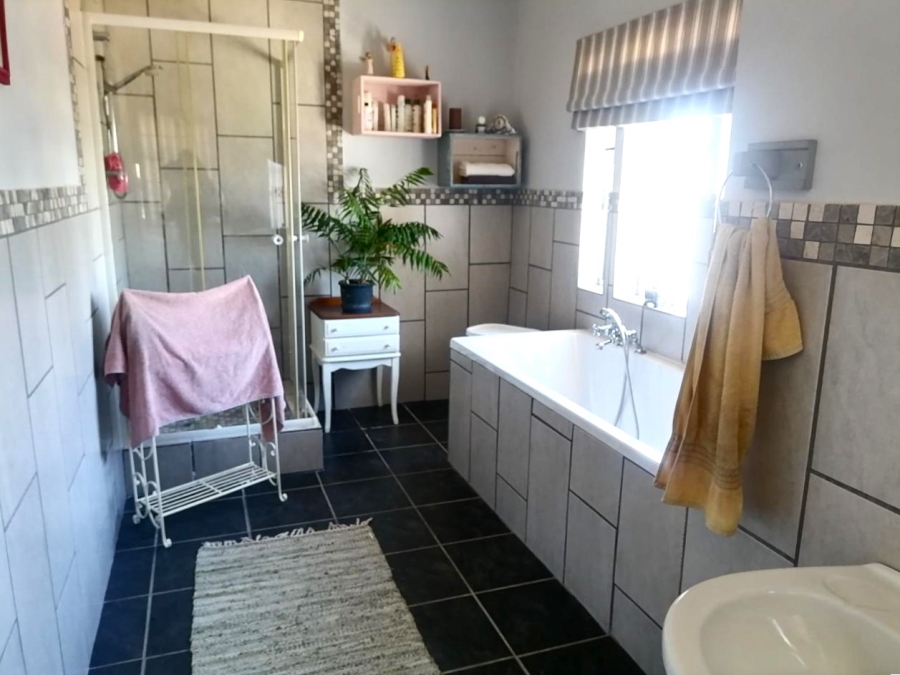 3 Bedroom Property for Sale in Marina Martinique Eastern Cape